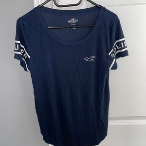 Hollister navy blue t shirt size S